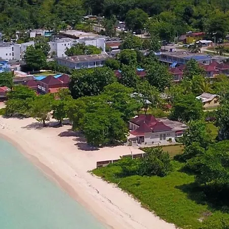 Coral Seas Beach